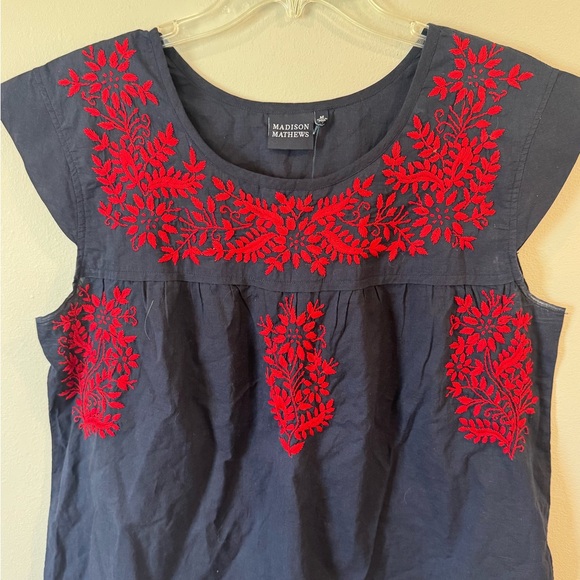 Madison Mathews Smocked Top Blue Red Embroidered Sleeveless Blouse - Size Medium - Picture 2 of 7